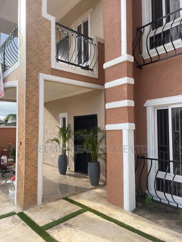 5bdrm Mansion in Felmic Real Estate, Tema Metropolitan for sale · Photo 4
