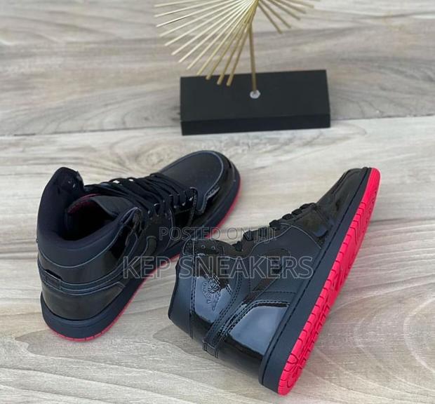 Nike Air Jordan 1 Retro High Og Sp Gina · Photo 3