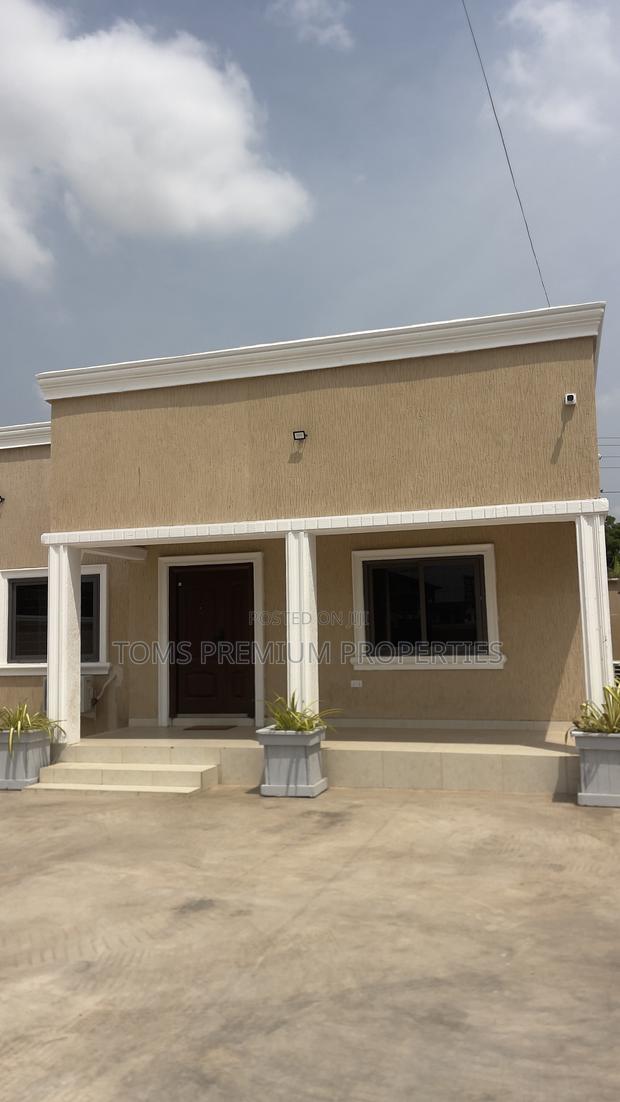 Furnished 3bdrm Duplex in East Legon for rent · Photo 2