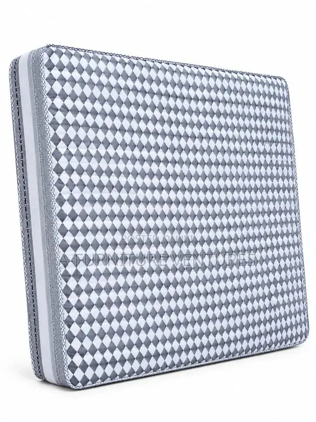Spring Queen Size Mattress · Photo 1