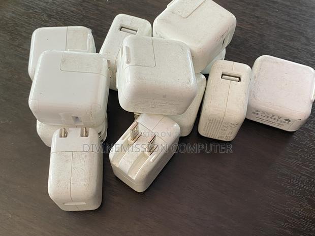 iPad Apple Charger 12w, 10w.Original Uk Standard USB Head. · Photo 1