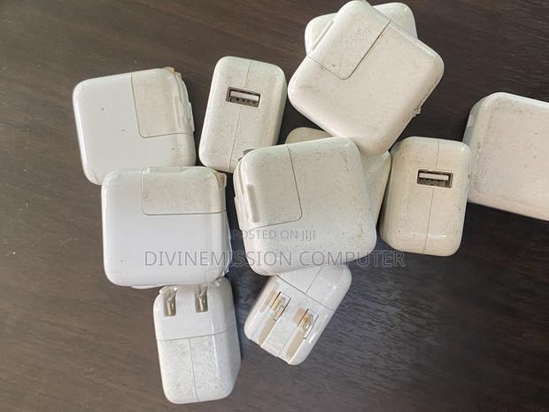 iPad Apple Charger 12w, 10w.Original Uk Standard USB Head. · Photo 2