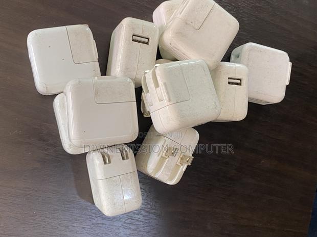 iPad Apple Charger 12w, 10w.Original Uk Standard USB Head. · Photo 5