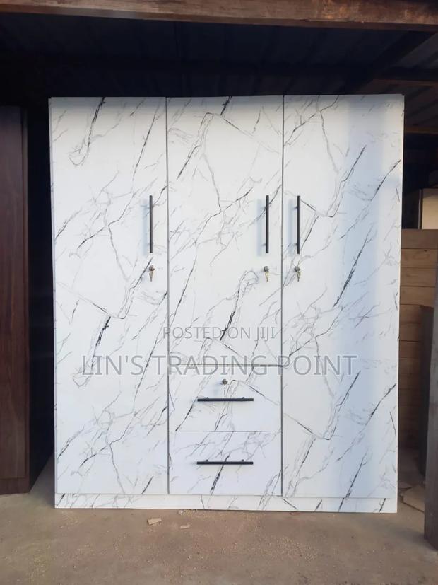 Quality 3 in 1 Wardrobe White · Photo 2
