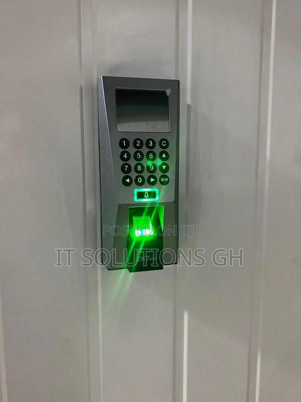 ZKT F18 Access Control · Photo 1