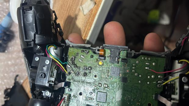 Ps4 and Ps5 Controller Repairs · Photo 2