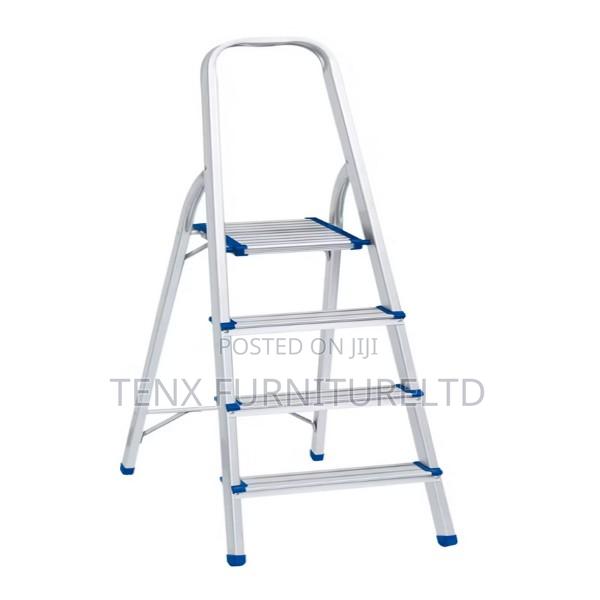Ladder 4 Step · Photo 1