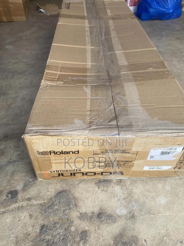 Roland Juno Ds61 Keyboard · Photo 1