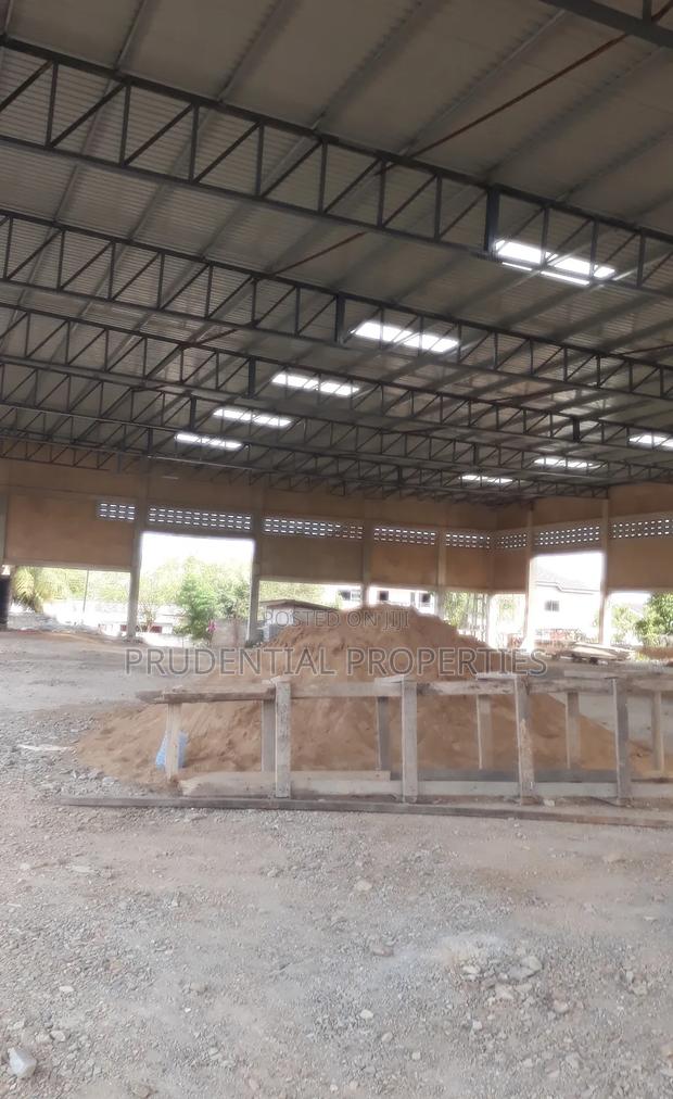 Warehouse for Rent at Tesano · Photo 1