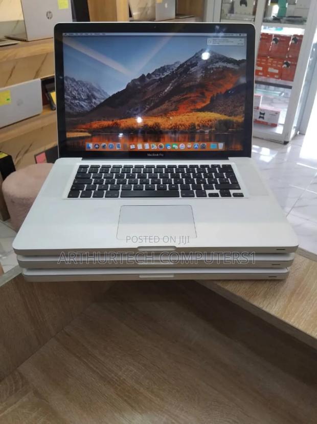 Laptop Apple MacBook Pro 2010 4GB Intel Core I7 HDD 512GB · Photo 2