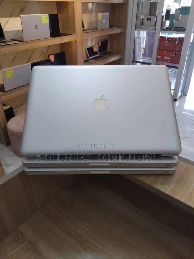 Laptop Apple MacBook Pro 2010 4GB Intel Core I7 HDD 512GB · Photo 5