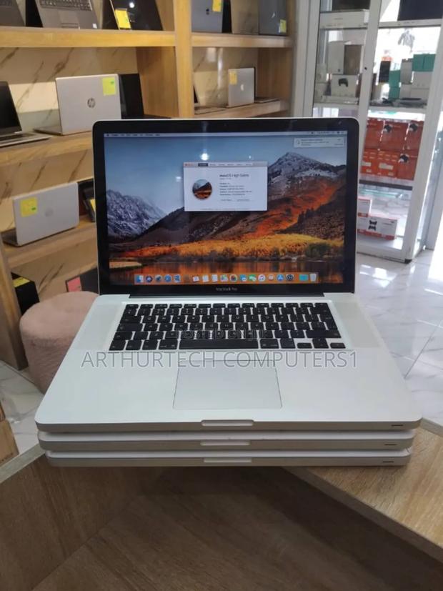 Laptop Apple MacBook Pro 2011 6GB Intel Core I7 HDD 320GB · Photo 2
