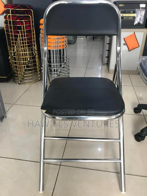 Folding Green Chair · Photo 1