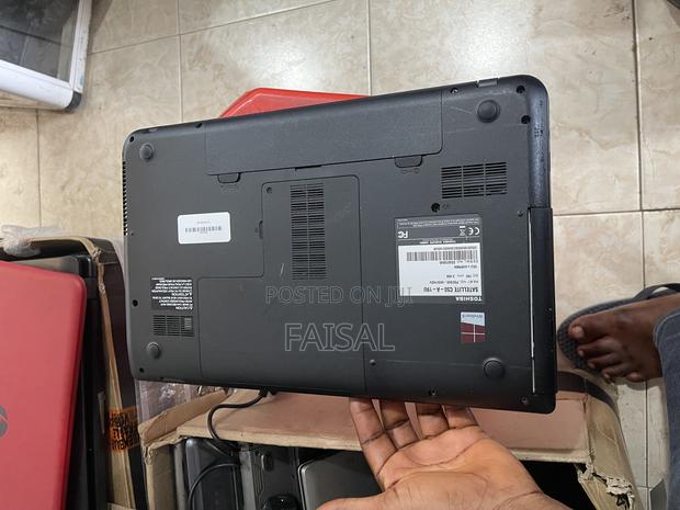 Laptop Toshiba Satellite C50A 4GB Intel Core I3 HDD 500GB · Photo 7