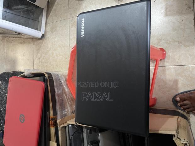 Laptop Toshiba Satellite C50A 4GB Intel Core I3 HDD 500GB · Photo 5