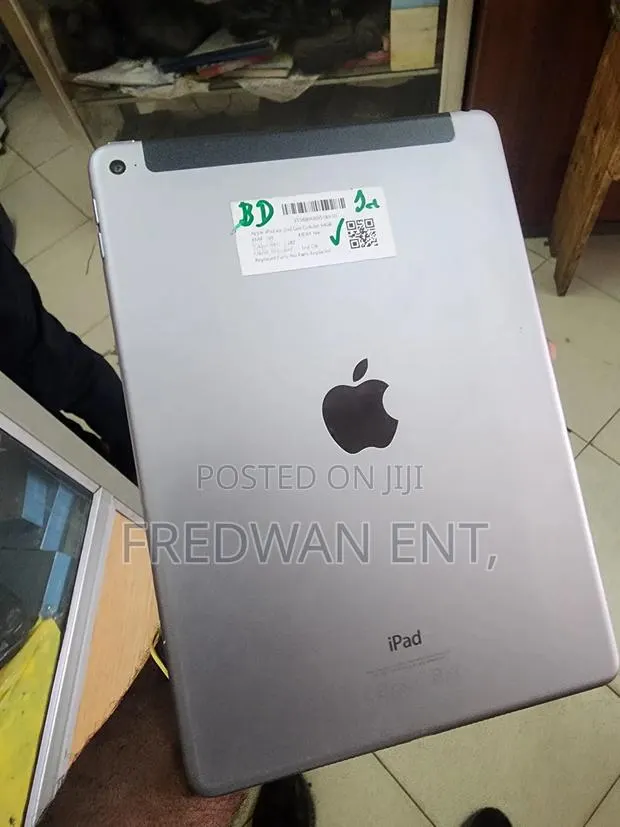 Apple iPad Air 2 64 GB Gray · Photo 1