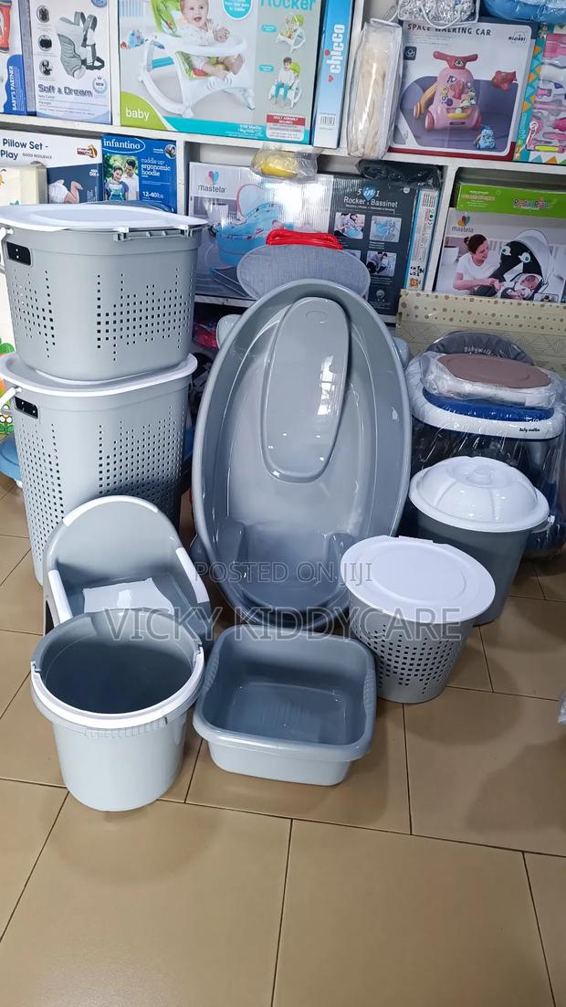 Baby Bath Set With Laundry Basket · Photo 1