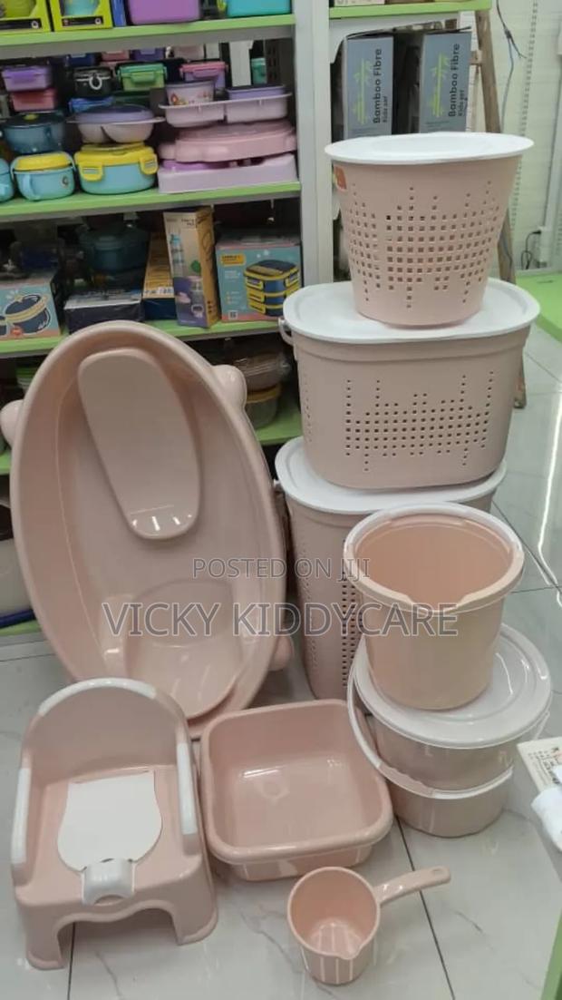 Baby Bath Set With Laundry Basket · Photo 2
