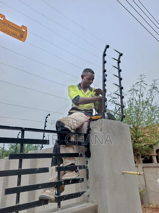 Electric Fence Installation · Photo 6