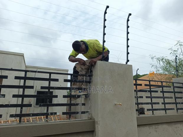 Electric Fence Installation · Photo 7