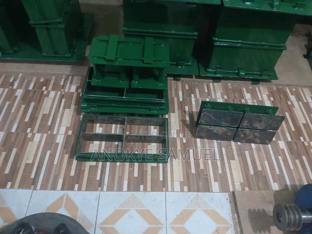 Block/Pavement Machine · Photo 3