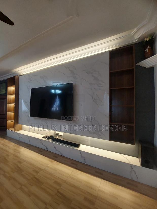 Tv Console · Photo 2