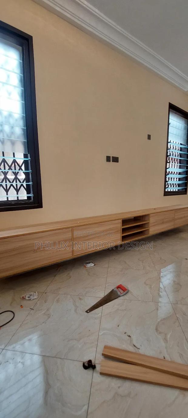 Tv Console · Photo 6