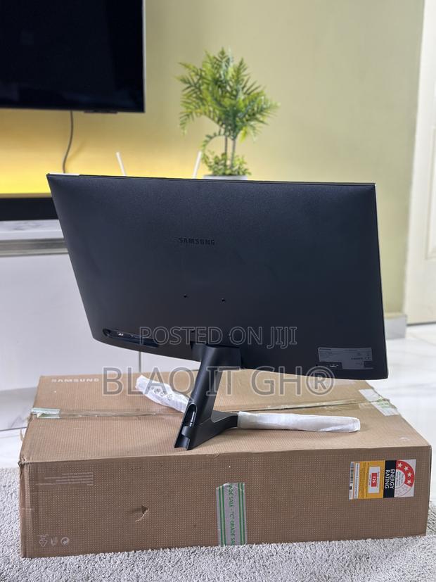 New Samsung 27” Full Hd 75htz Ips Led Monitor · Photo 3