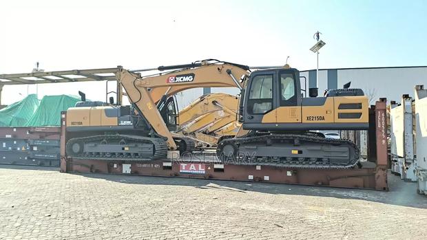 Excavator for Rent · Photo 4
