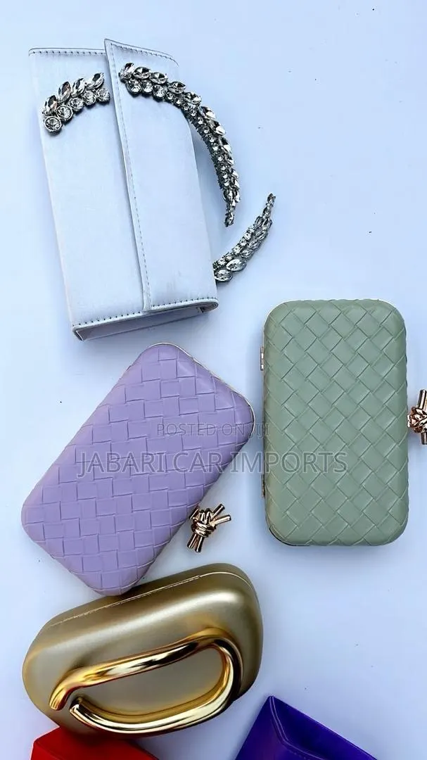 Female Purses · Photo 1