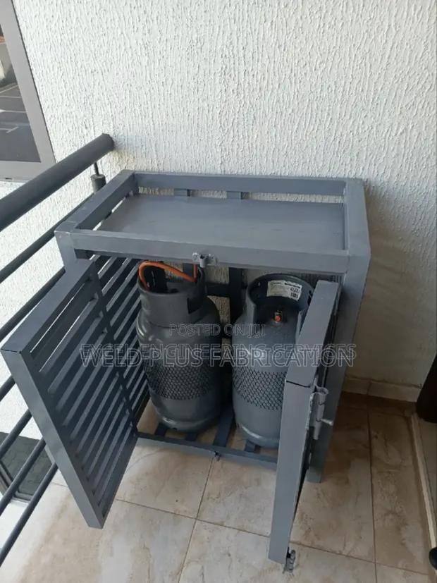 Cylinder Cage for Homes · Photo 2