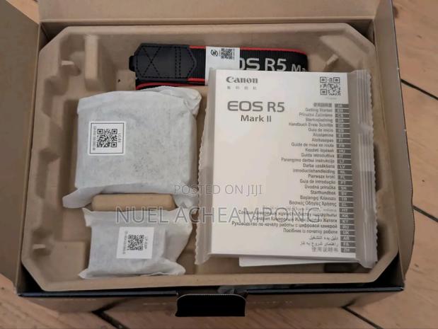 Canon R5 Mark II UK Model, SmallRig HawkLock Cage, Canon RF-EF Adapt. · Photo 7