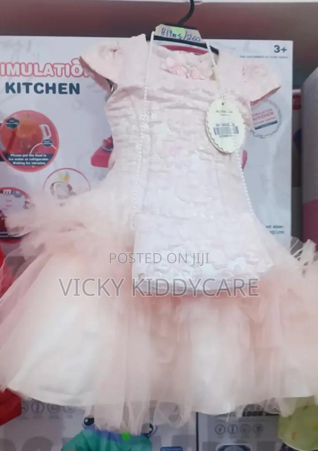 Girls Party Dress With Lace · Photo 1