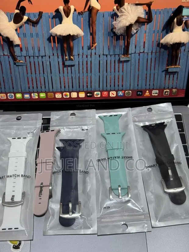 Apple Watch Sports Strap/Band For 42/44/45/46/49mm · Photo 1