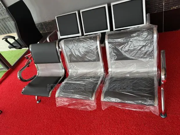 Chairs , Desk Work Station and Diffusers · Photo 1