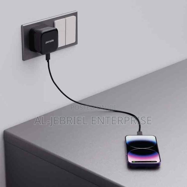 Porodo Super-Fast Dual Usb-C Wall Charger Pd 35w Uk · Photo 2
