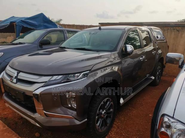 Mitsubishi L200 2020 · Photo 3