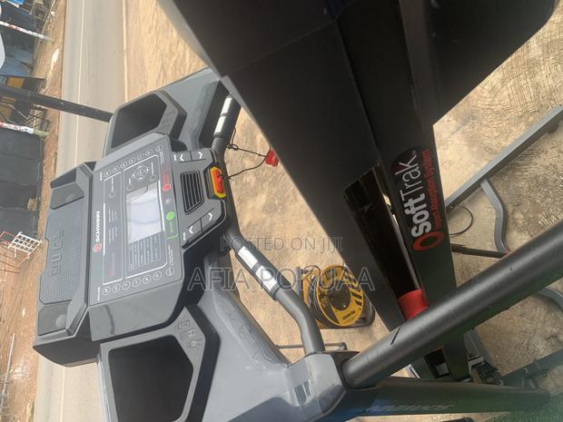 Schwinn Treaddmill 150kg · Photo 5