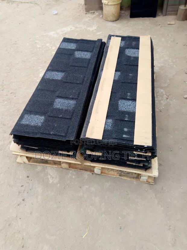 Black and White Shingle Eurotiles · Photo 1