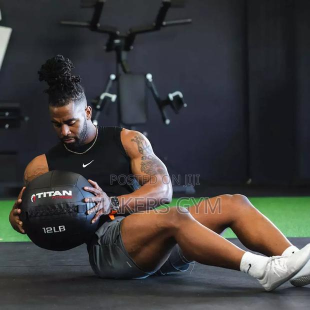 Medicine Ball (Non-Slip) 8kg · Photo 1