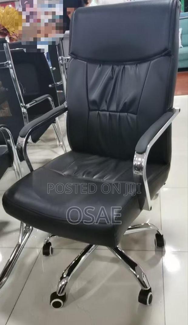 Executive Office Chair ( Swivel Chair )