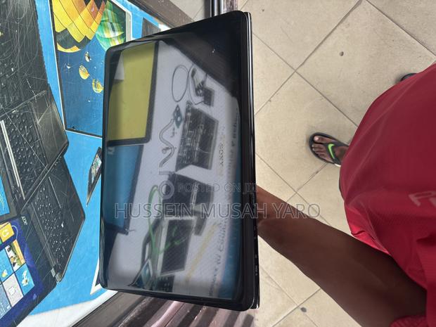 Laptop Sony VAIO PCG-7D1M 6GB Intel Core i5 HDD 640GB · Photo 2