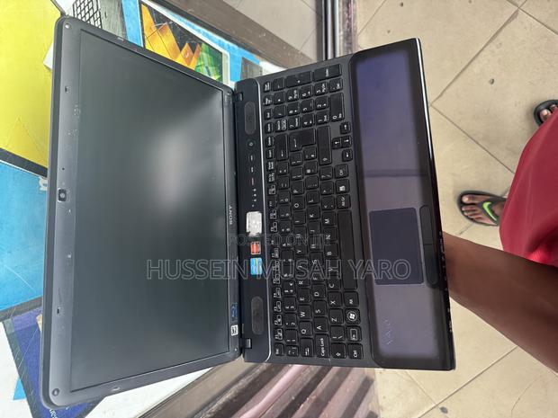 Laptop Sony VAIO PCG-7D1M 6GB Intel Core i5 HDD 640GB · Photo 3