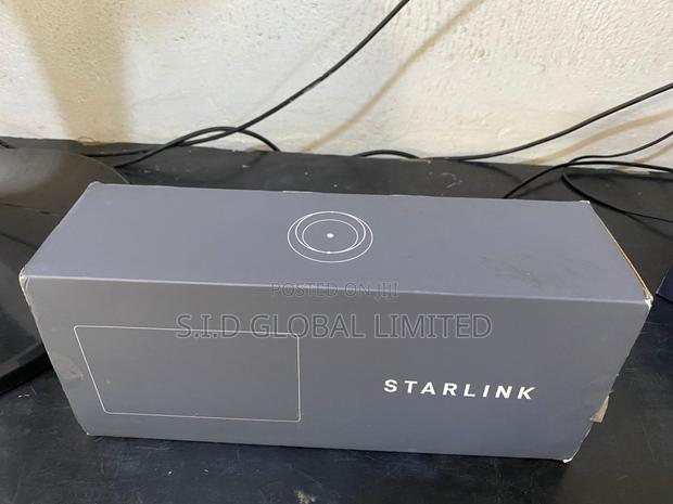Starlink High-speed Internet From Space · Photo 1
