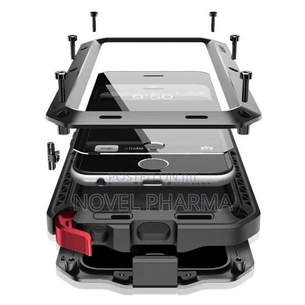 Heavy Duty Armour Case for iPhone 16pro Max (Black) · Photo 2