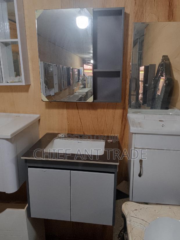 Cabinet Basin With Cabinet Mirror 1121-60 · Photo 2