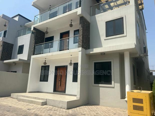 Furnished 4bdrm House in Bronko Housing, Labone for rent · Photo 2