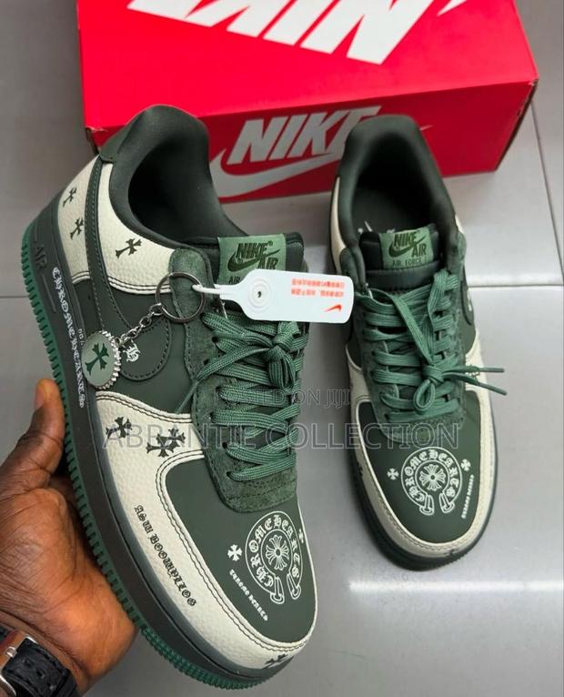 Nike Air Force 1 Chrome Heart Custom · Photo 2