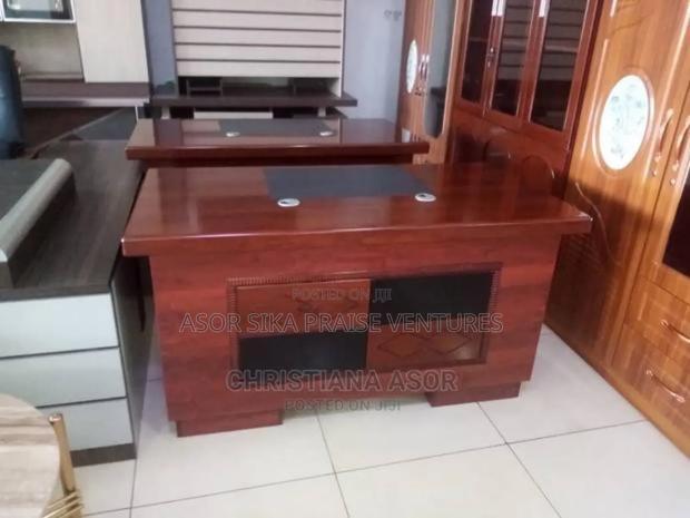 Office Table · Photo 1