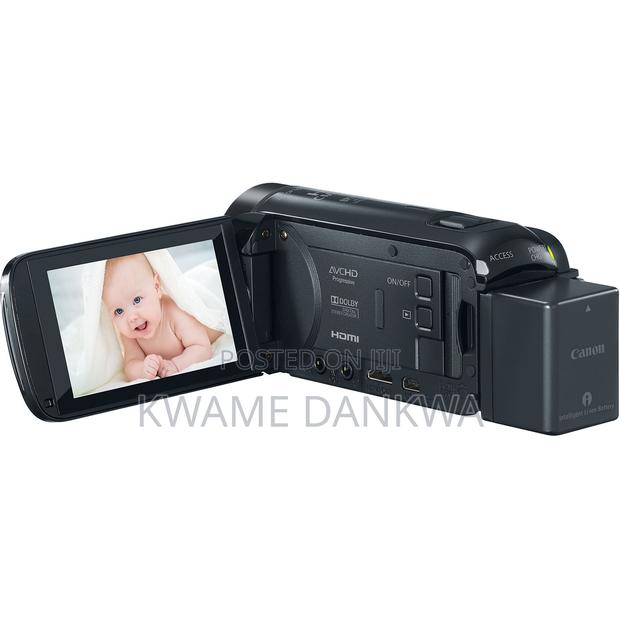 Canon Hf R700 Camcorder · Photo 3